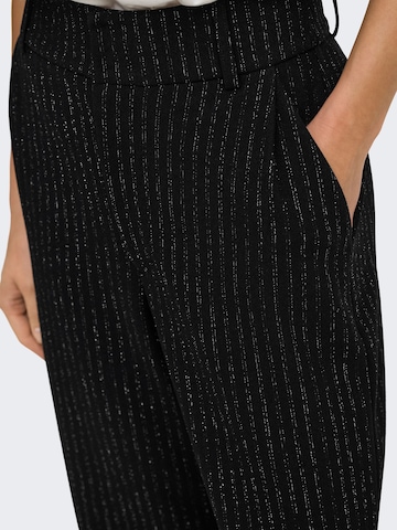 JDY - regular Pantalón plisado en negro