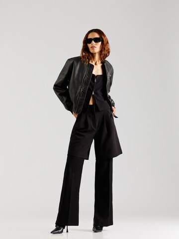 Top 'Hilma' di WEEKDAY in nero