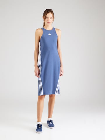 mėlyna ADIDAS SPORTSWEAR Sportinė suknelė 'Future Icons Three Stripes': priekis