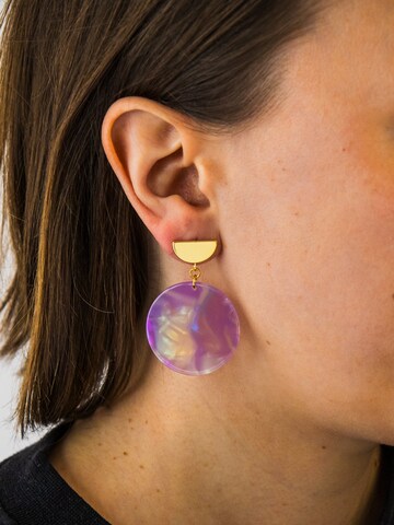 Fräulein Wunder Earrings 'Acetat Amal' in Purple: front