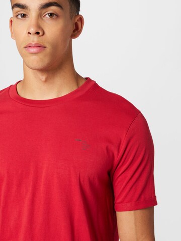 QS Shirt in Red