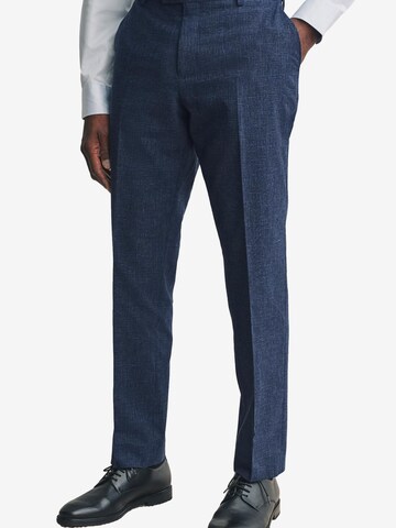 Coupe slim Pantalon à plis Next en bleu : devant