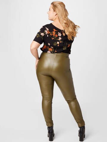 Vero Moda Curve Skinny Fit Клин 'GAYA' в зелено