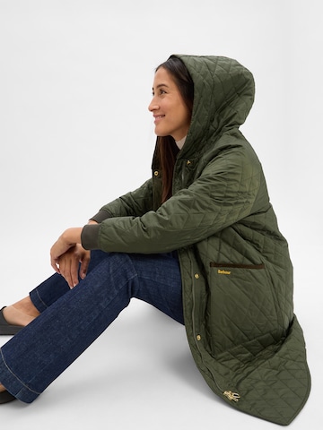 Barbour Mantel ' Hilary ' in Grün