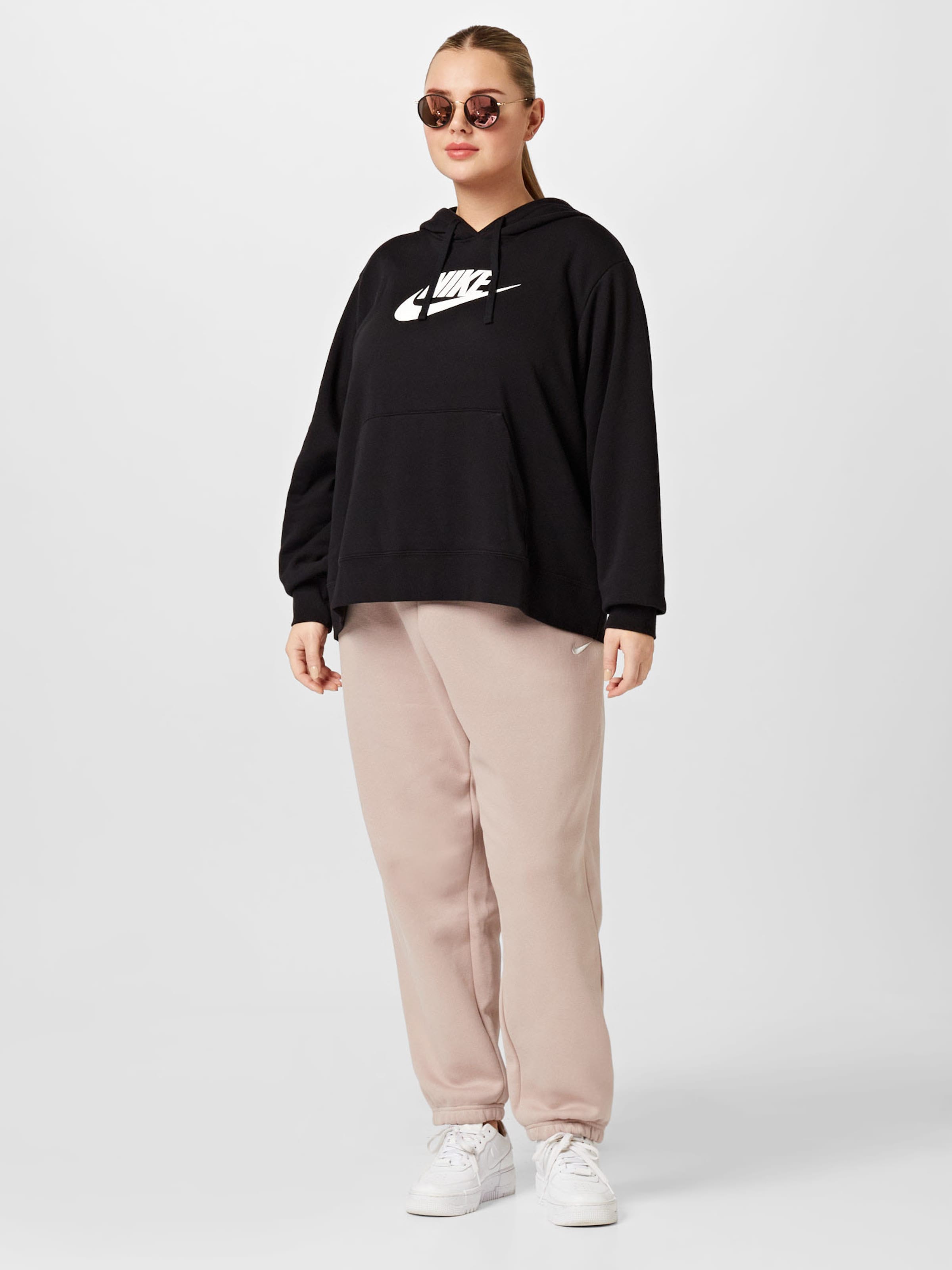 Nike Sportswear Tapered Pantaloni sportivi in Nudo ABOUT YOU