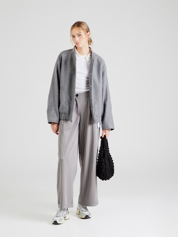 Noisy may Loose fit Pleat-front trousers 'NMVERA' in Grey