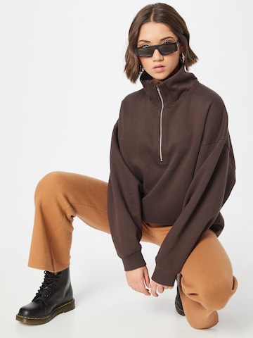 Sweat-shirt 'Lucid' WEEKDAY en marron