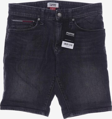 Tommy Jeans Shorts in 31 in Grey: front