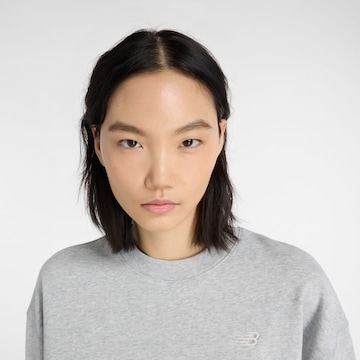 new balance Sweatshirt 'Coastal' in Grau