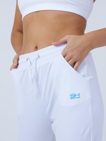 SPORTKIND Loosefit Sporthose 'Jogging Pants'‌‌ in Weiß
