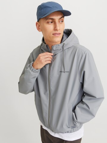 JACK & JONES Overgangsjakke i grå: forside