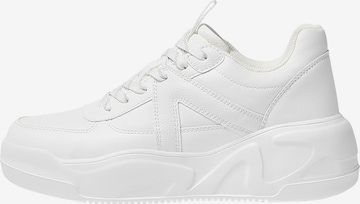 Pull&Bear Låg sneaker i vit