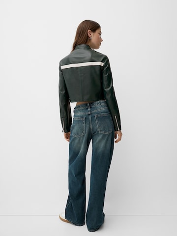 Bershka Přechodná bunda – zelená