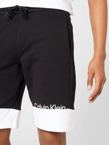 Calvin Klein Normální Kalhoty – černá