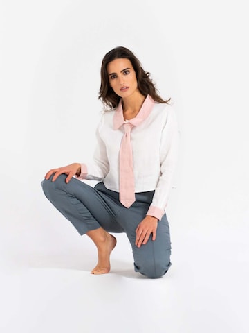 HACOY - Blusa en blanco: frente