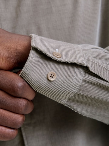 JACK & JONES - Ajuste confortable Camisa en gris