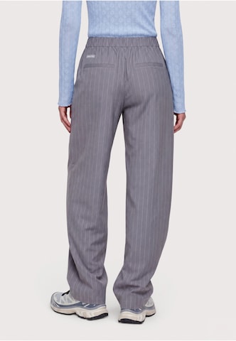 Wide leg Pantaloni con piega frontale 'Zoya' di OH APRIL in grigio