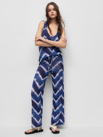 Pull&Bear Loose fit Trousers in Blue: front