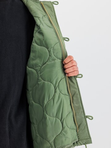 Giacca di mezza stagione di ALPHA INDUSTRIES in verde