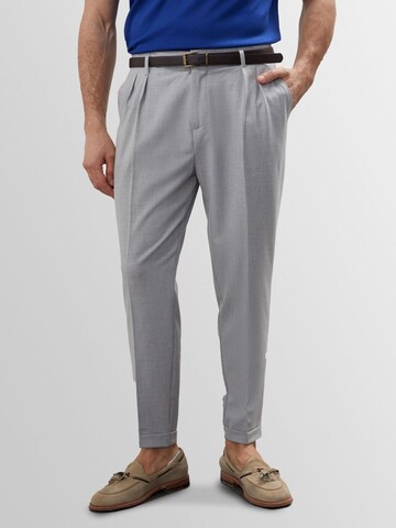 Tapered Pantaloni con piega frontale di Antioch in grigio: frontale
