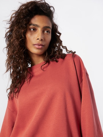 WEEKDAY - Sweatshirt 'Essence Standard' em laranja