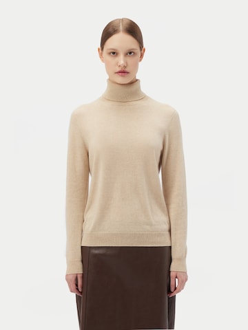 GOBI Cashmere - Jersey 'Women's Essential Cashmere Turtleneck Sweater' en beige: frente