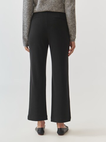 TATUUM Regular Trousers 'RELAKI' in Black