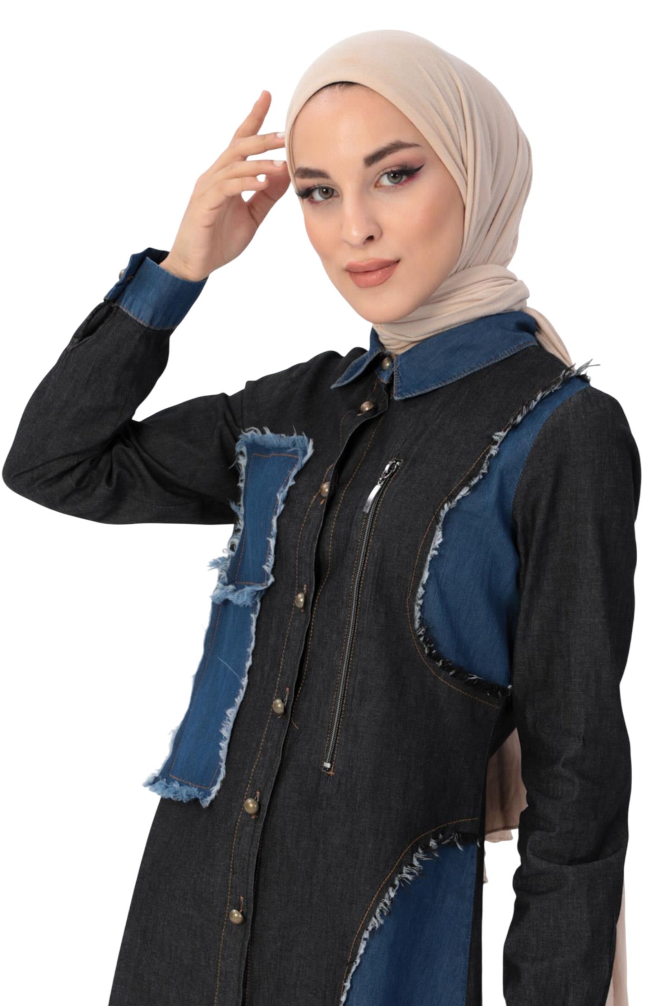 MODAMIHRAM Tunic in Black