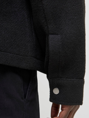 JACK & JONES Tussenjas 'JJHANK' in Zwart