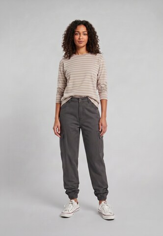 Urban Classics Tapered Cargo trousers in Grey: front