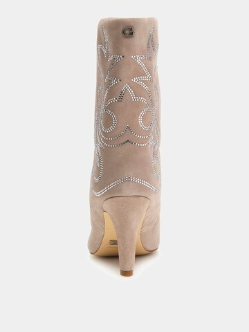 GUESS Stiefel 'Cynna' in Beige