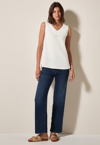 CECIL Top in White