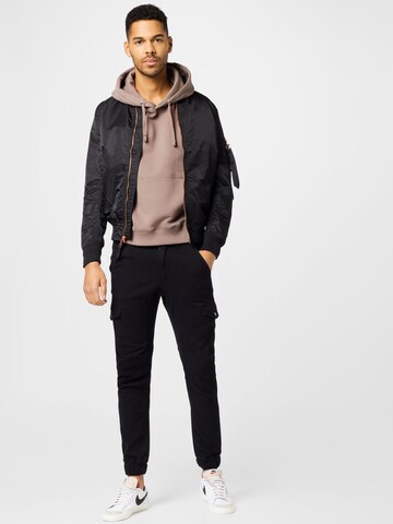 ALPHA INDUSTRIES Overgangsjakke 'MA1 VF LW' i sort
