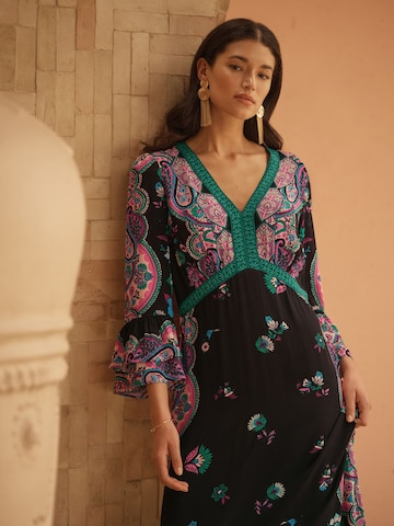 love & roses Dress in Brown