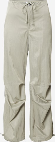 Bella x ABOUT YOU Regular Pants 'Luna' in Grey: front