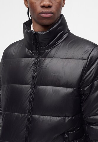 Calvin Klein Φθινοπωρινό και ανοιξιάτικο μπουφάν σε μαύρο