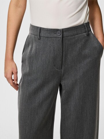 Wide leg Pantaloni 'PCKamil' di PIECES in grigio