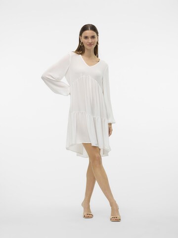 Robe 'ZIGGA' VERO MODA en blanc
