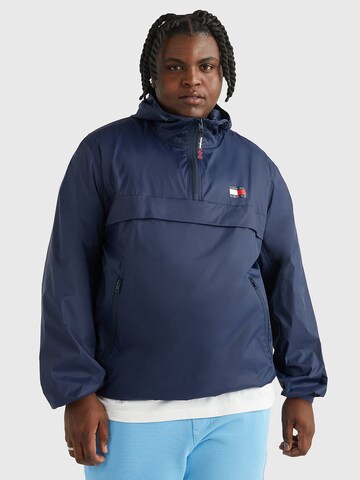 Tommy Jeans Plus Between-Season Jacket 'Chicago' in Blue: front
