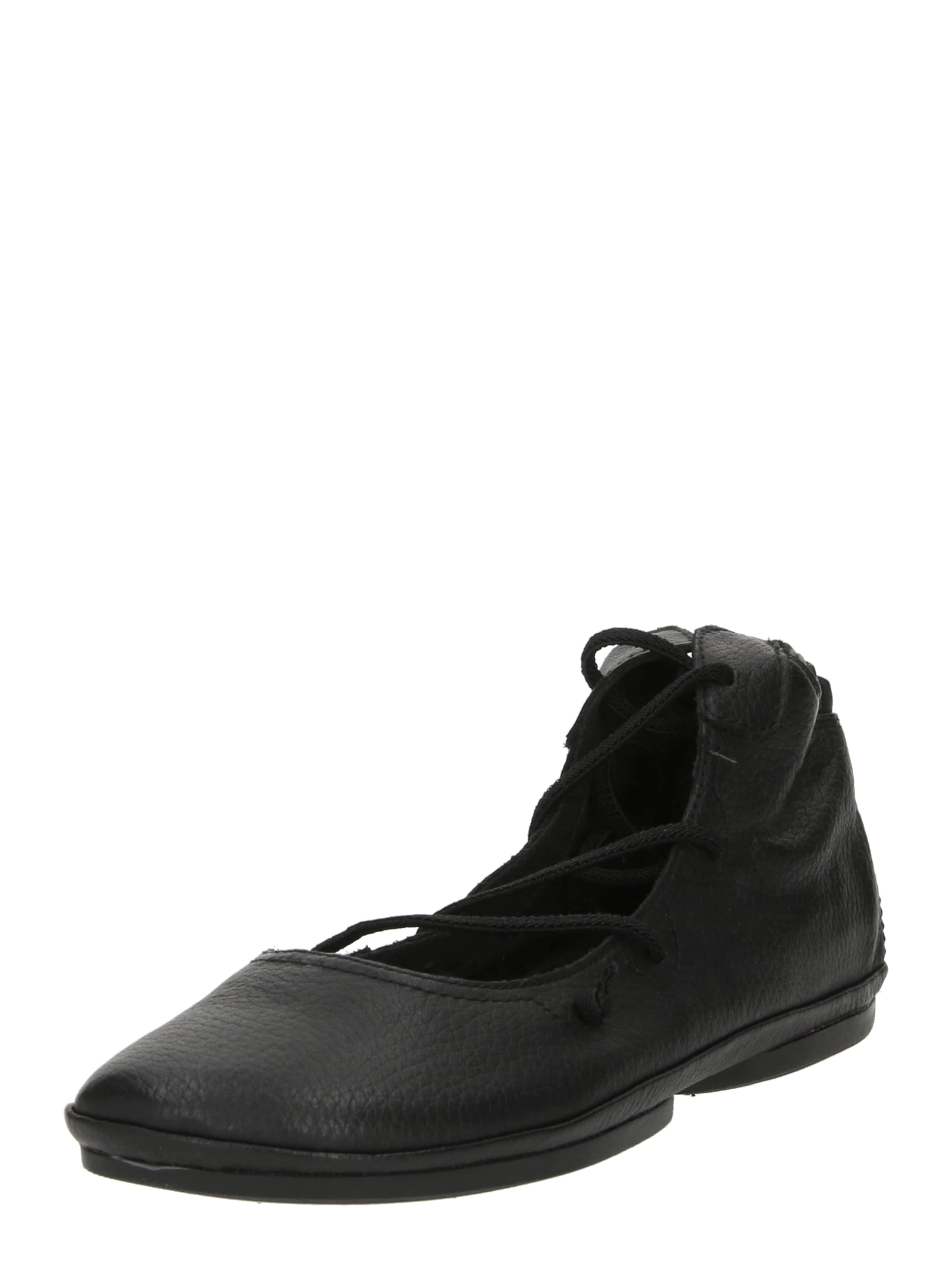 Ballerina 'Right Nina' di CAMPER in nero: frontale