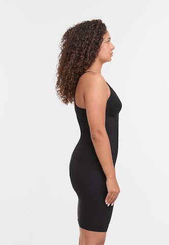 Robe Lykkeland Atelier en noir