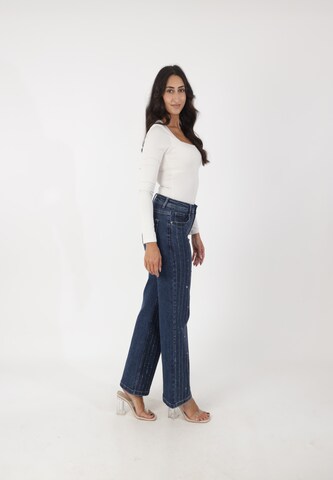 Elara Flared Jeans in Blauw