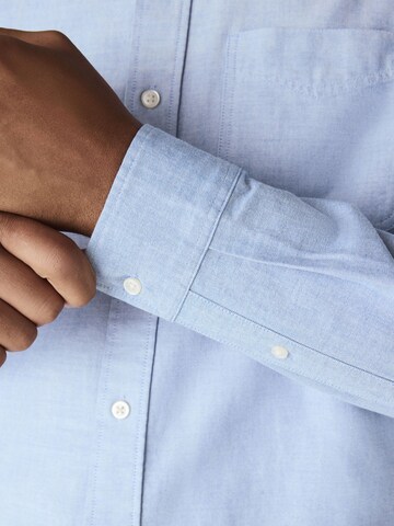 Next - Ajuste regular Camisa en azul