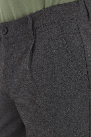 Casual Friday - regular Pantalón plisado 'JANIS' en gris