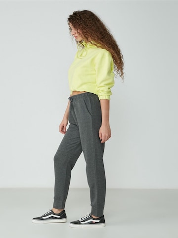 C&City Tapered Hose in Grau