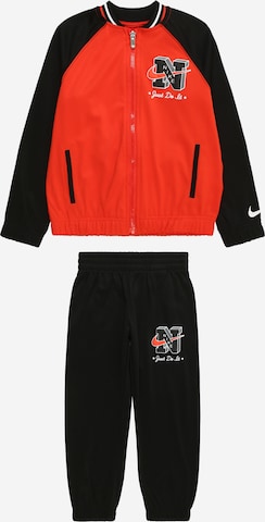 Nike Sportswear Joggingdragt 'NEXT GEN' i sort: forside