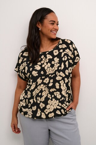 KAFFE CURVE Bluse 'Bella' i sort