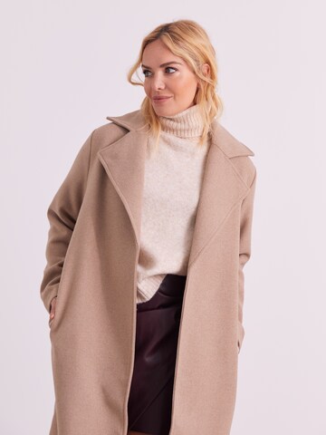 ABOUT YOU x Iconic by Tatiana Kucharova Between-seasons coat 'Livia' in Beige: front