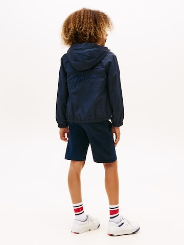 TOMMY HILFIGER - Chaqueta de entretiempo en azul