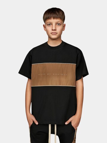 Made By Society Shirt 'Made by Society T-Shirt - T36691' in Zwart